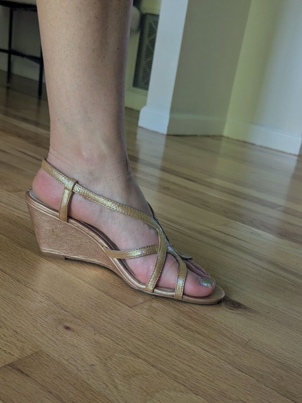 Isolá Metallic Gold Strappy Heels – Size 9.5 - Picture 1 of 6